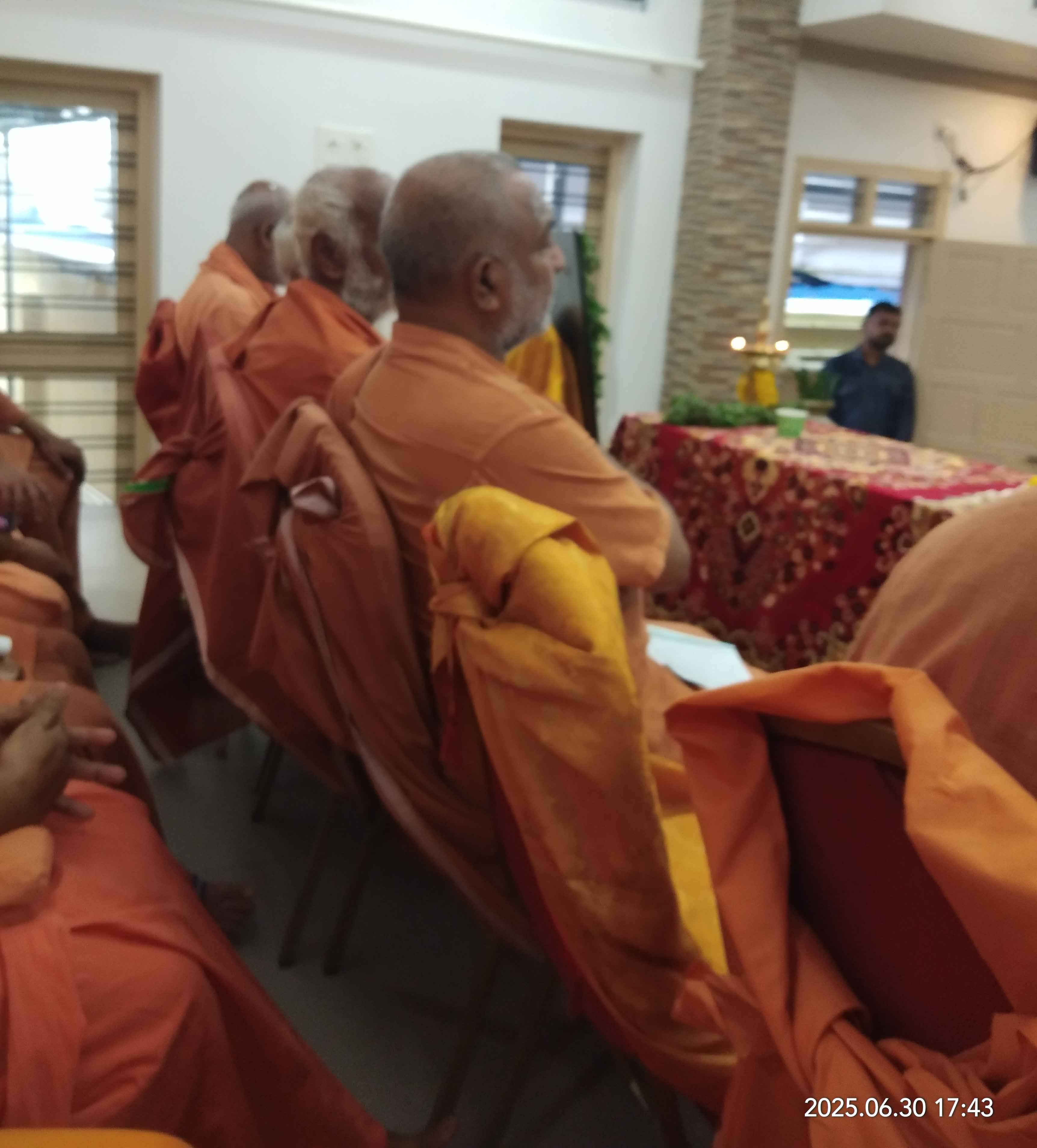 Mathew Gurukal with swamys and swaminis